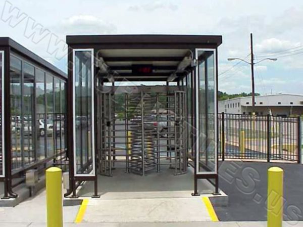 SHL Glass and Steel Turnstile Shelter - Image 3