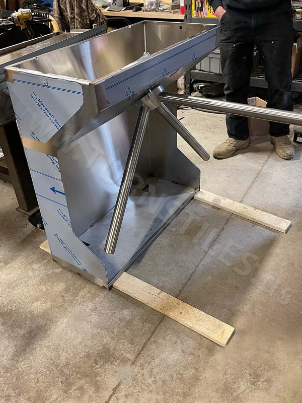 OL-XLT Extra-Wide Tripod Turnstile - Image 4