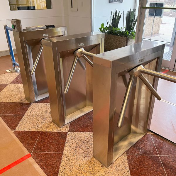 MR100 FastTurn Waist-High Tripod Turnstile - Image 2