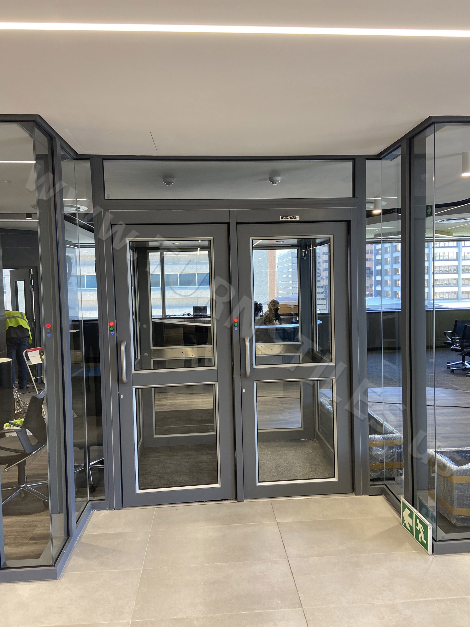 Automatic Man-Trap Security Cubicle - Image 11